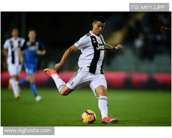 聚焦足球实力球星打造世界级竞技风采与传奇之路